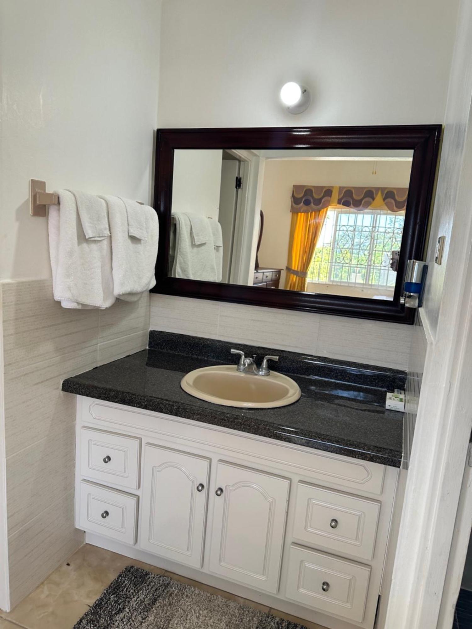 מונטגו ביי Ocean Sight Villa מראה חיצוני תמונה