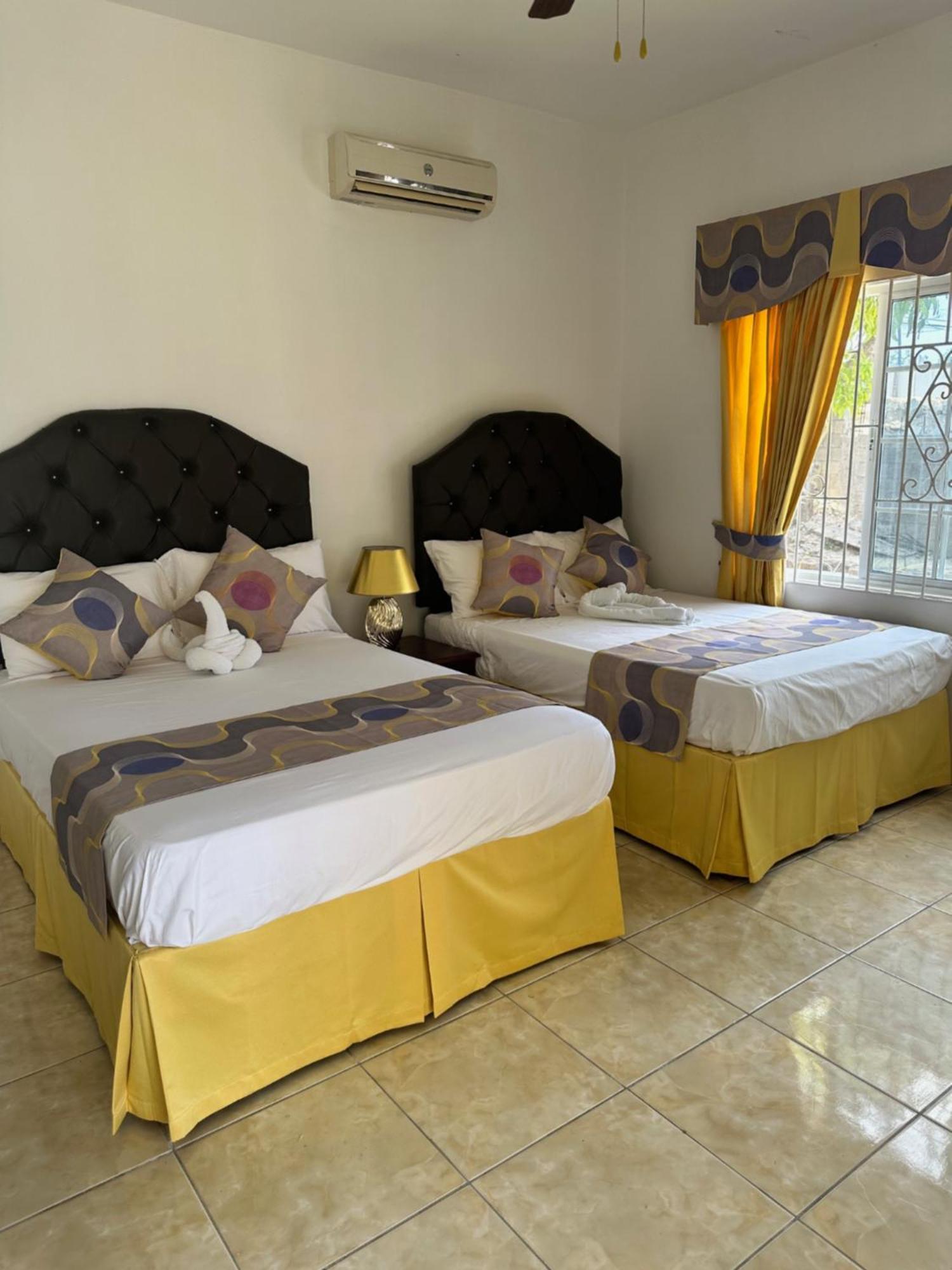 מונטגו ביי Ocean Sight Villa מראה חיצוני תמונה